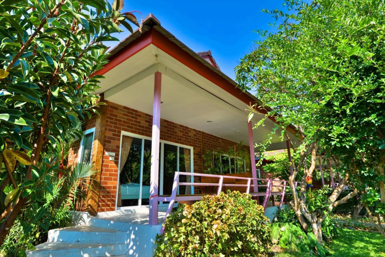 Theerama Cottage Suan Phueng Esterno foto