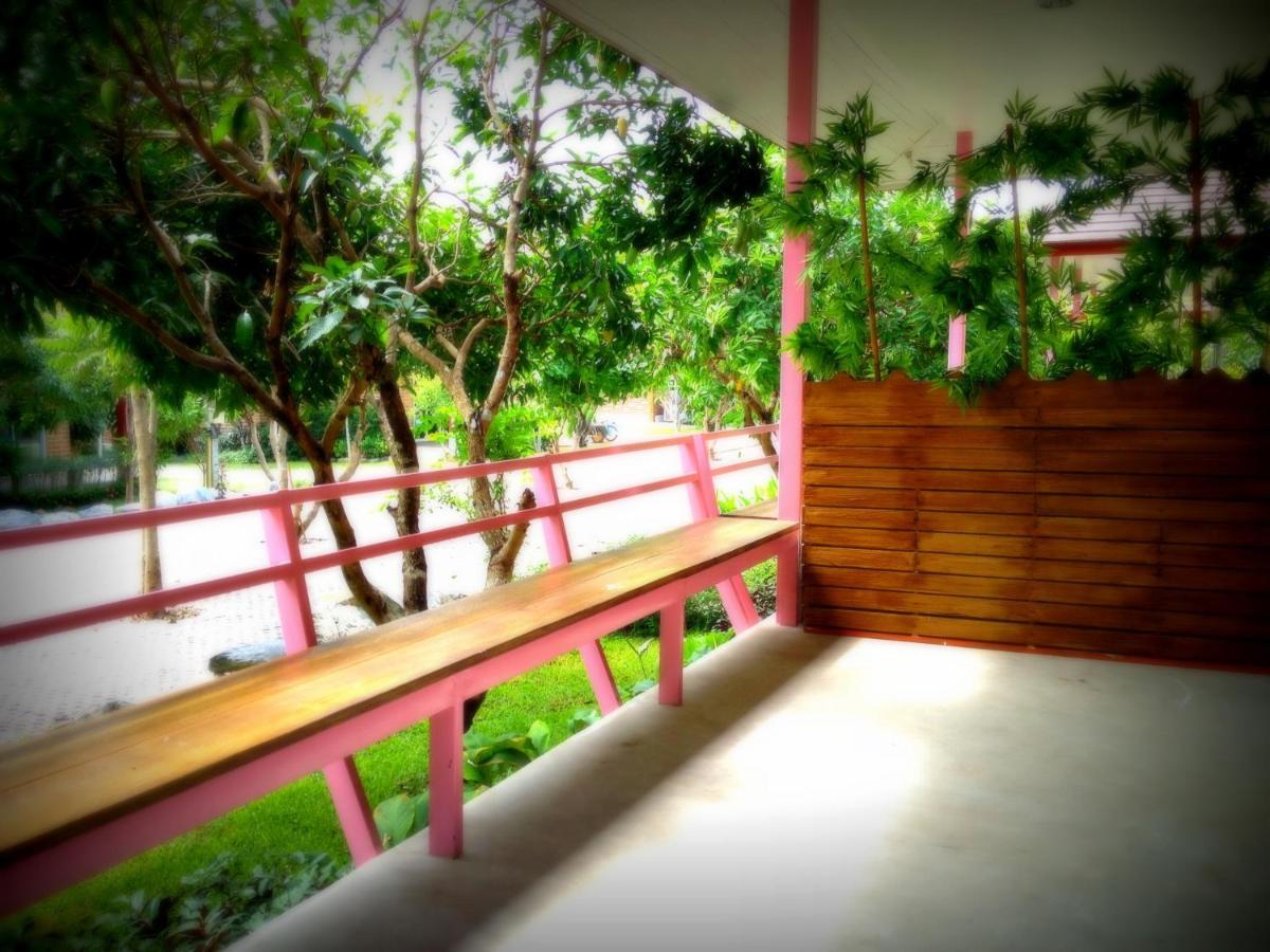 Theerama Cottage Suan Phueng Esterno foto